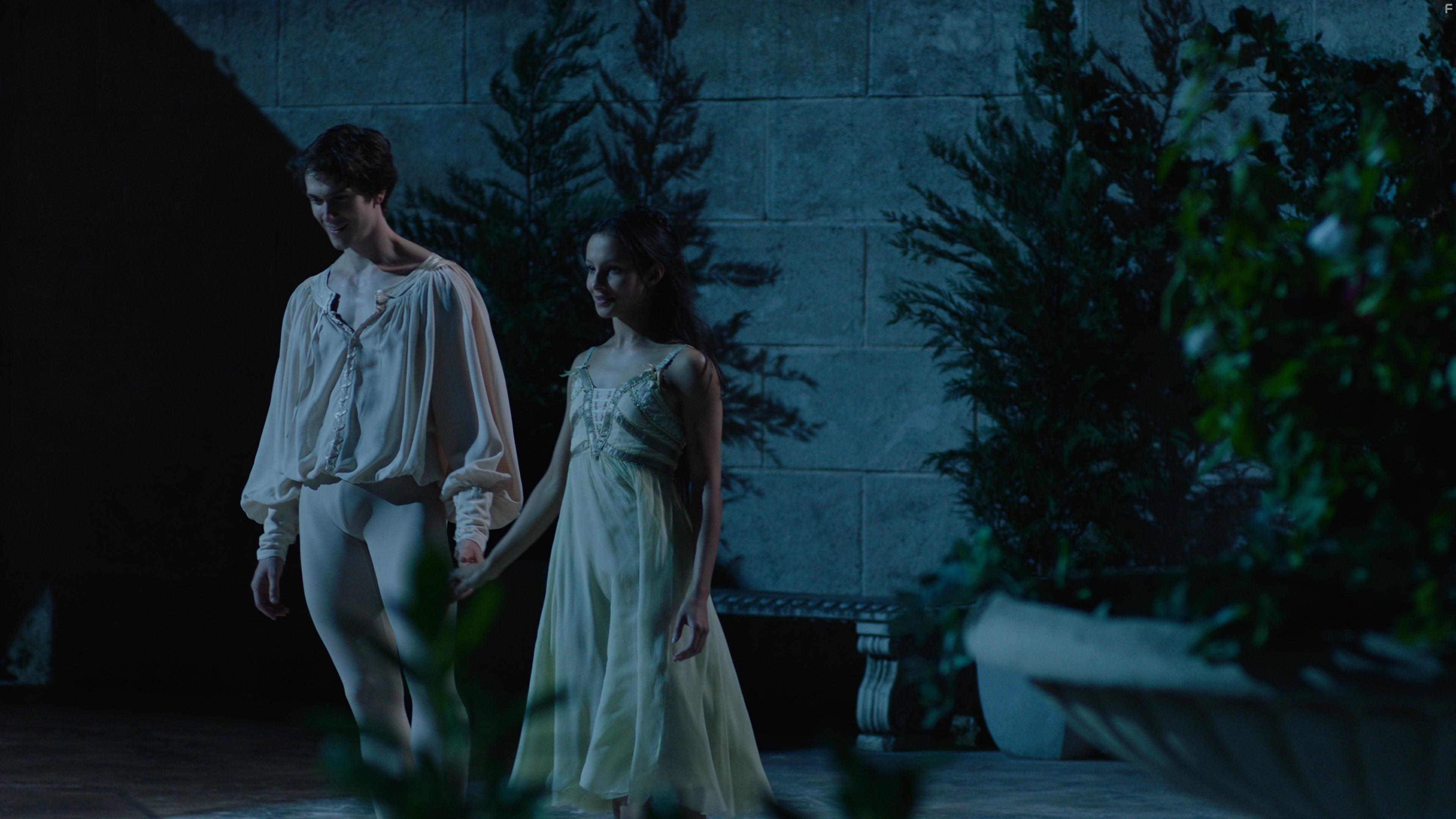 William Bracewell and Francesca Hayward in Romeo and Juliet: Beyond Words (2019)