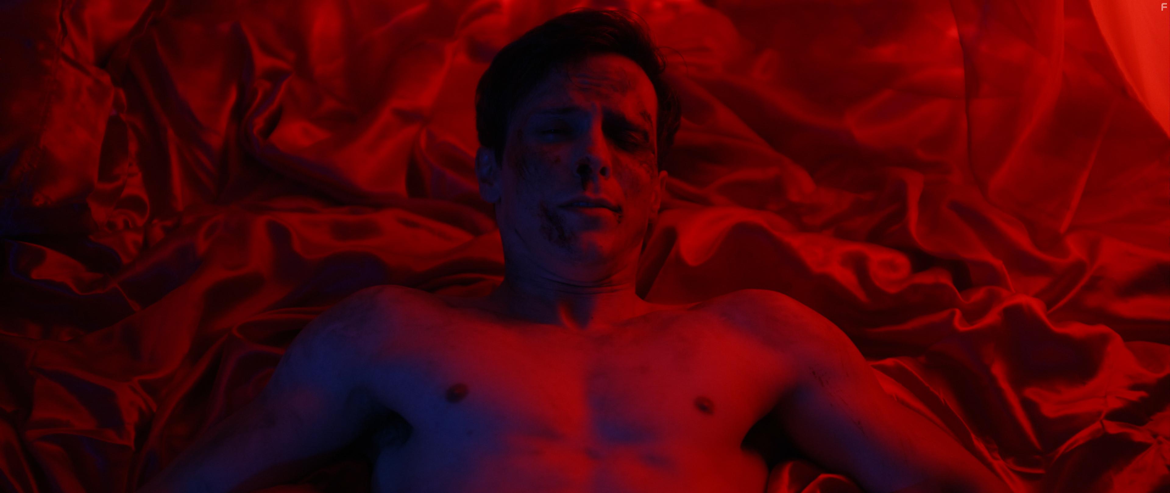 Peter Lofsgard in Vampire Virus (2020)