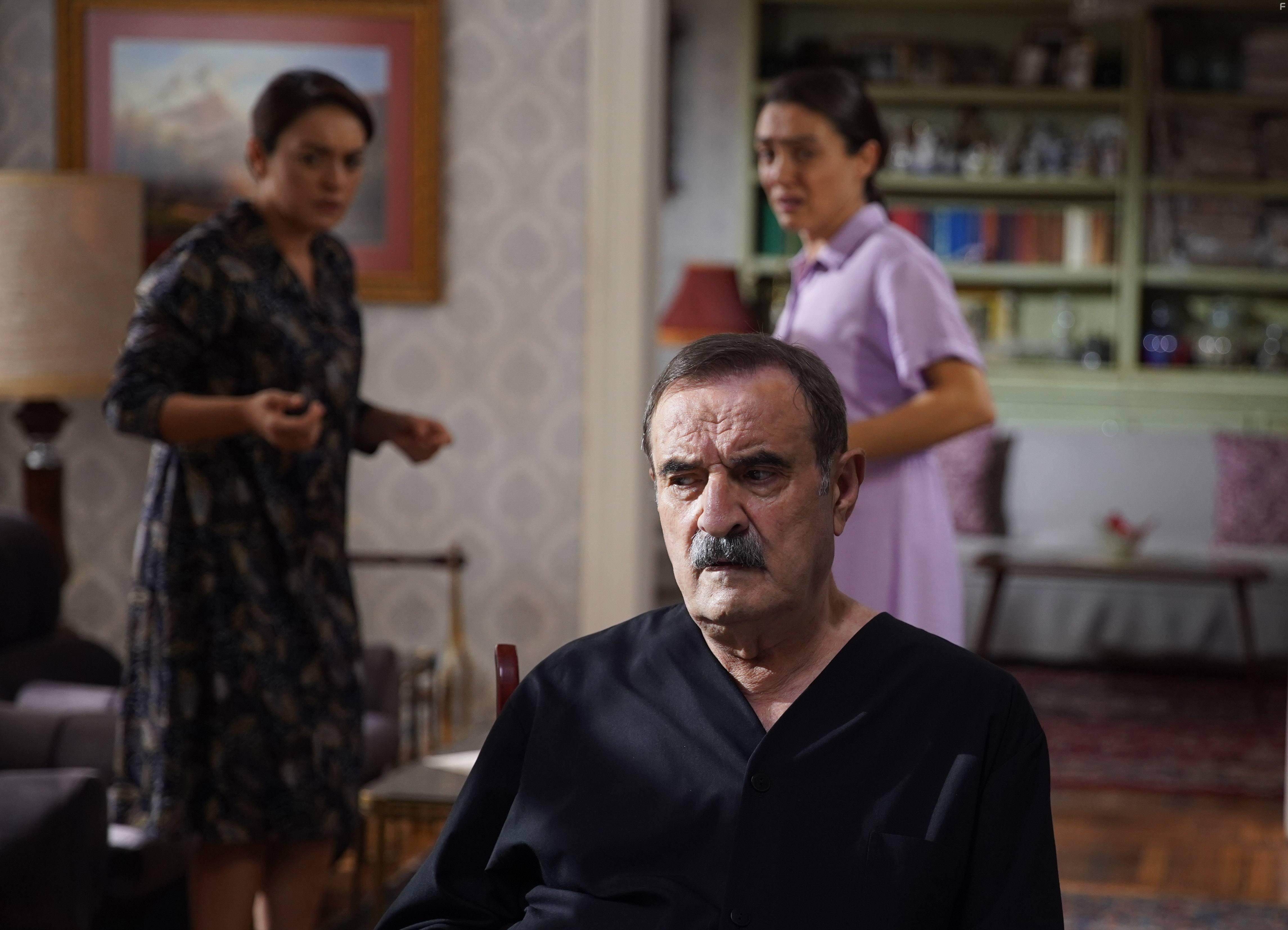 Metin Coskun in Masumlar Apartmani (2020)