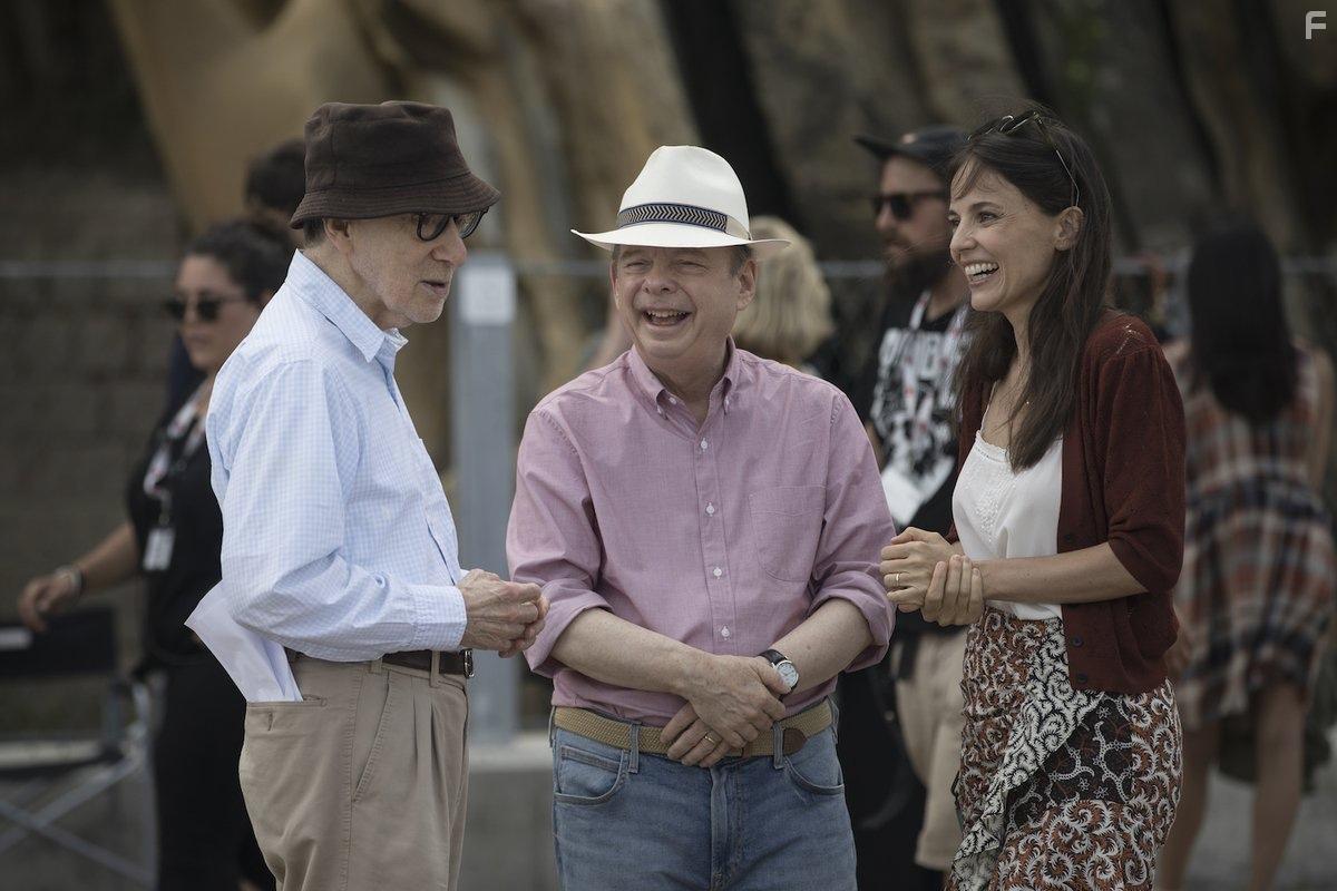 Wallace Shawn and Elena Anaya in Rifkin's Festival (2020)