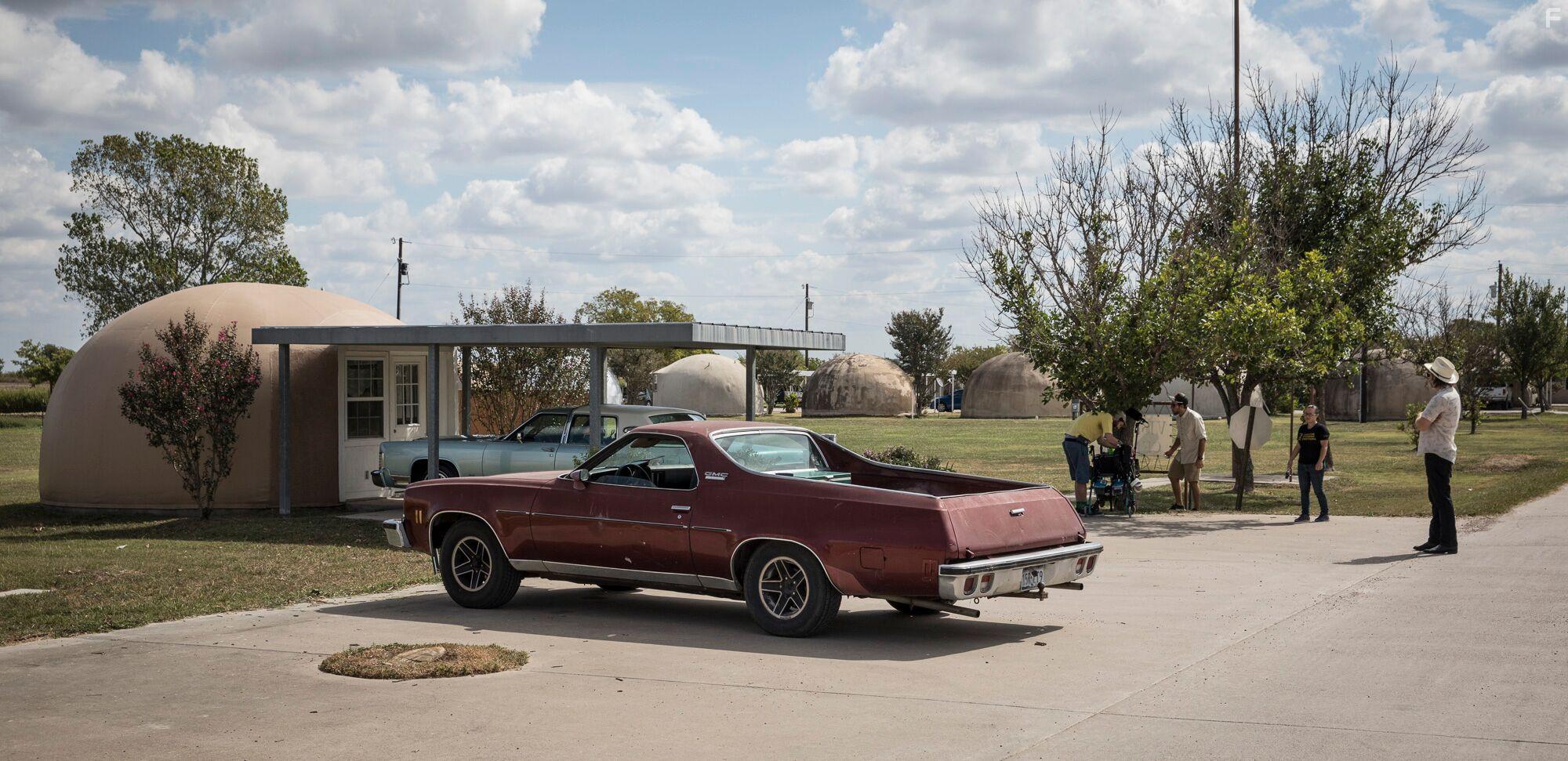 Chris Bourke, Josh David Jordan, Codi Putman, and Misti Fields in This World Won't Break (2019)