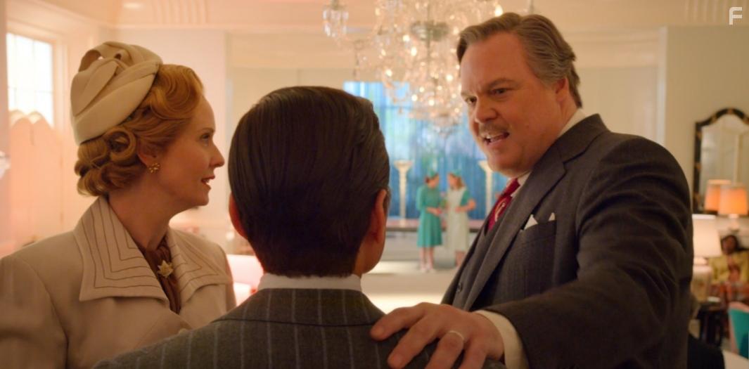 Vincent D'Onofrio, Cynthia Nixon, and Jon Jon Briones in Ratched (2020)