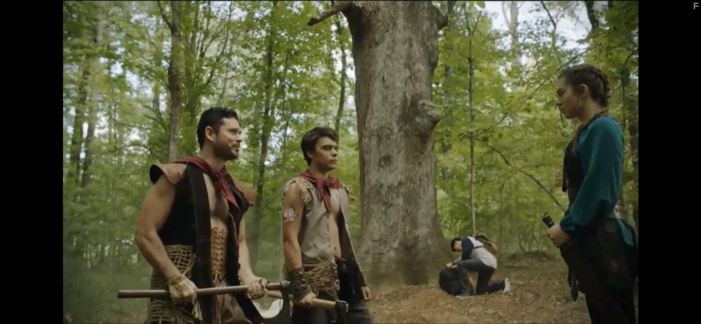 Caitlin Carmichael, Jorge E. Rodriguez, Sloane Morgan Siegel, and Pearce Joza in Dwight in Shining Armor (2019)