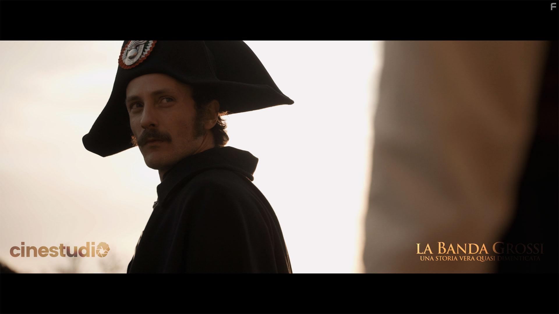 Simone Baldassari in La banda Grossi (2018)