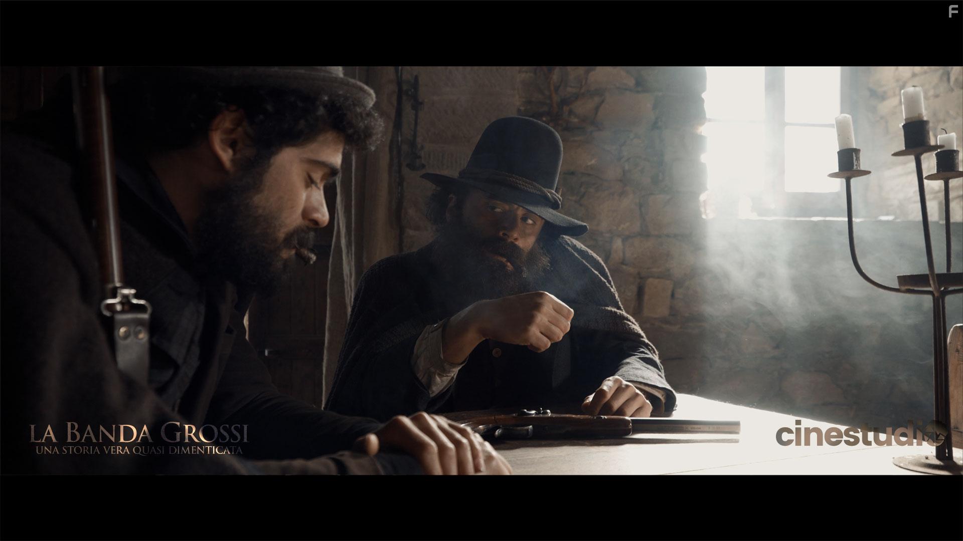Camillo Ciorciaro and Leonardo Ventura in La banda Grossi (2018)