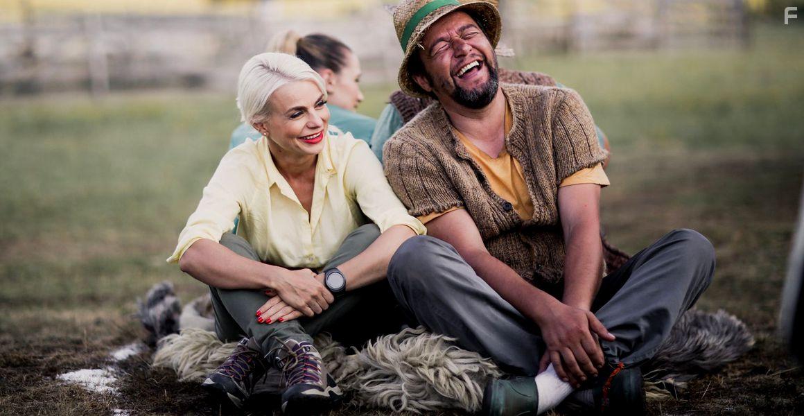 Alexandru Pop and Catalina Grama in Pup-o, ma! (2018)