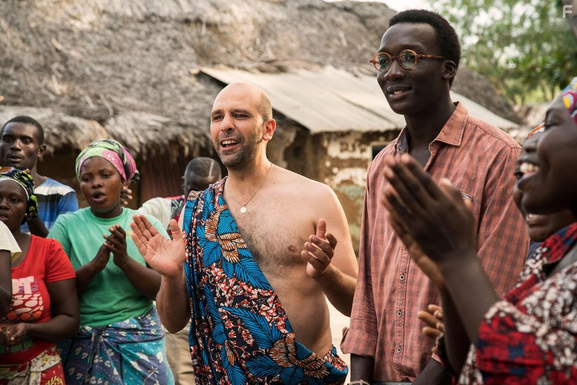 Checco Zalone in Tolo Tolo (2020)