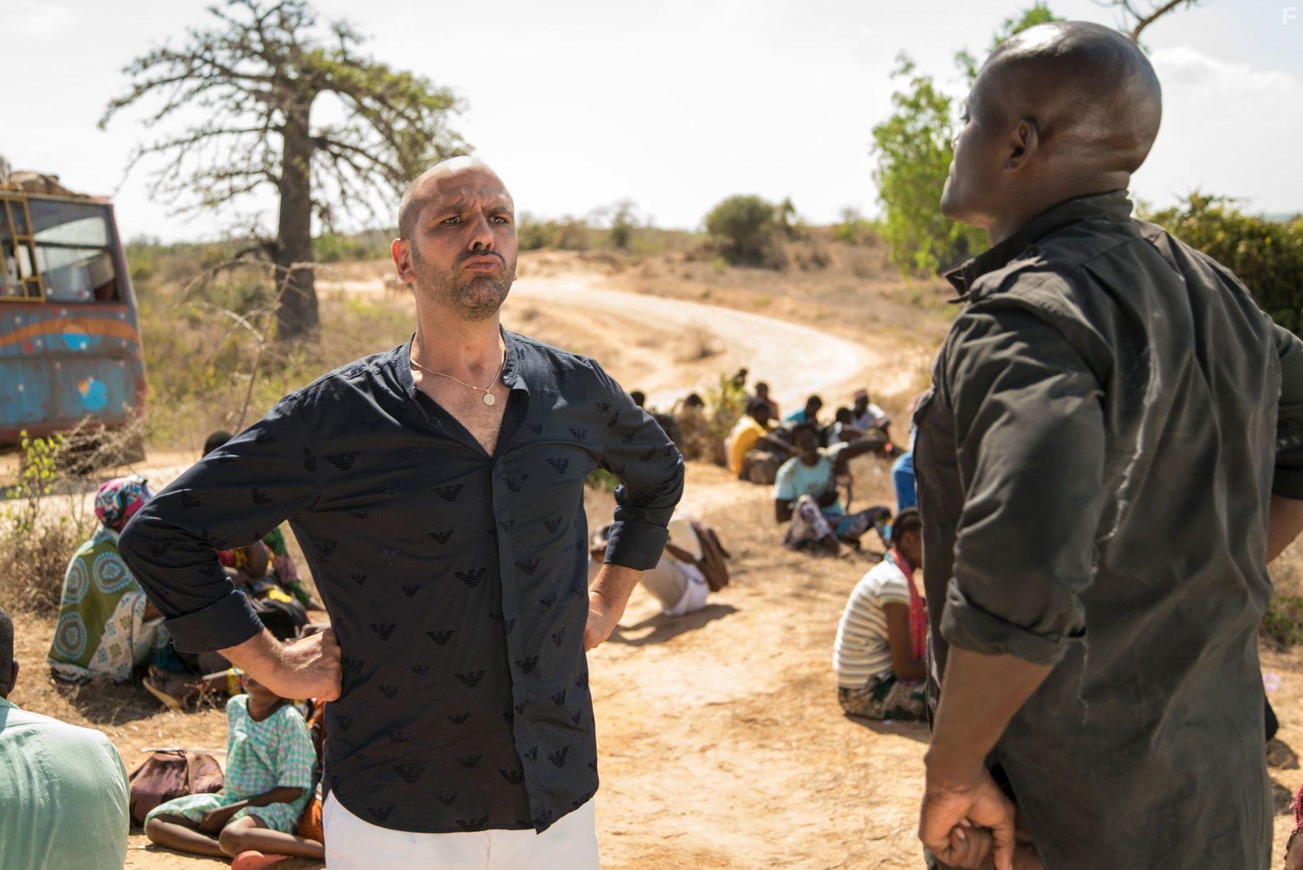 Checco Zalone in Tolo Tolo (2020)