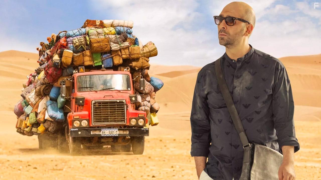 Checco Zalone in Tolo Tolo (2020)
