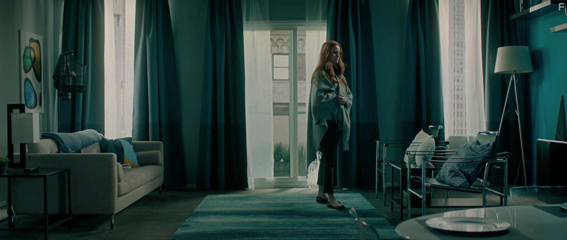 Madelaine Petsch in Sightless (2020)