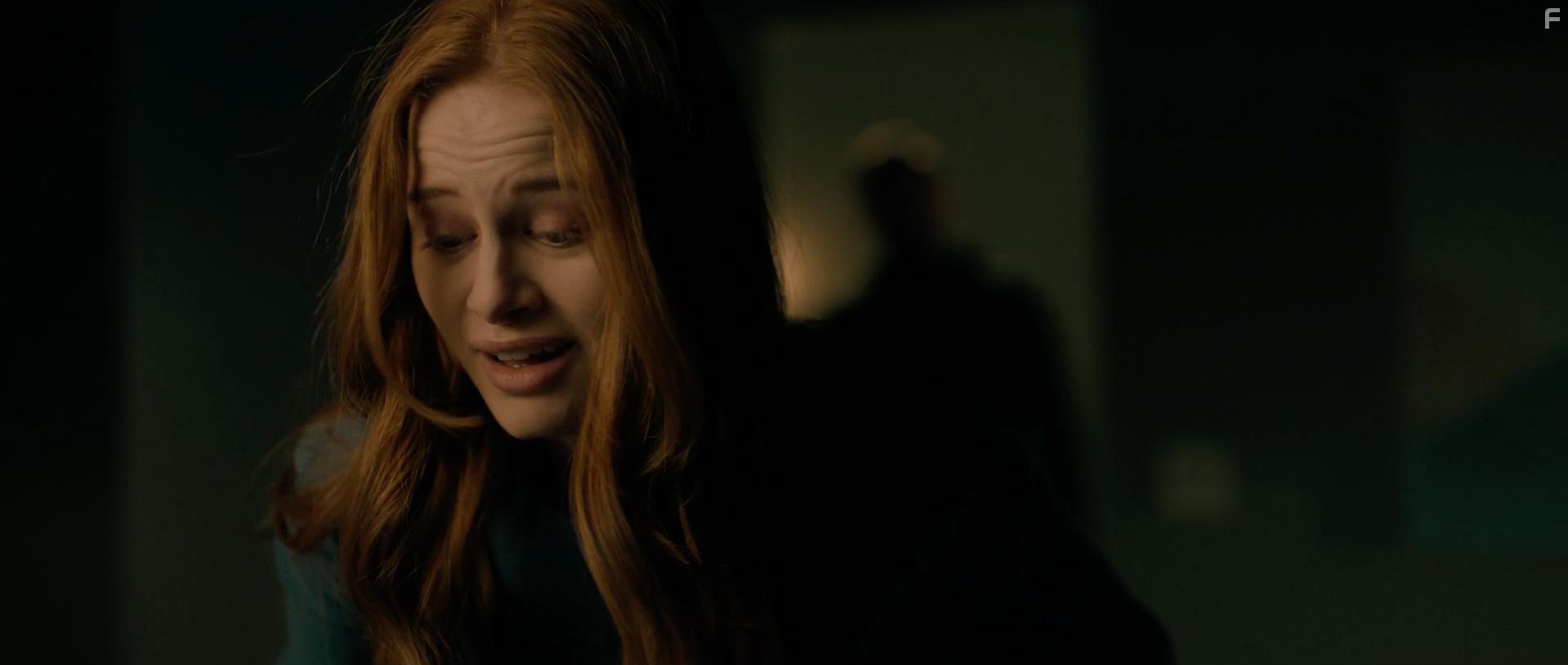 Madelaine Petsch in Sightless (2020)