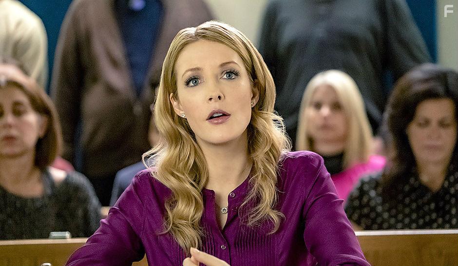 Jennifer Finnigan in Walking the Dog (2017)