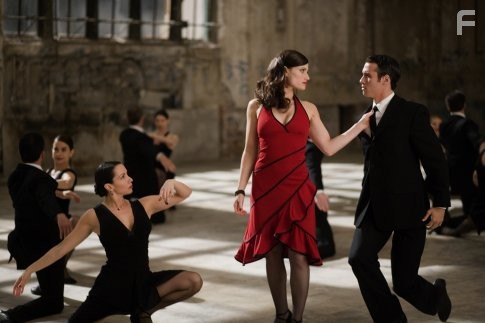 Idina Menzel in Богема (2005)