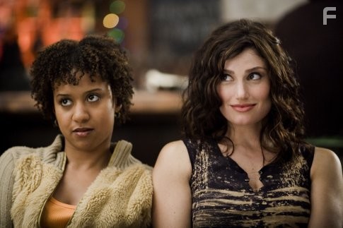 Idina Menzel and Tracie Thoms in Богема (2005)