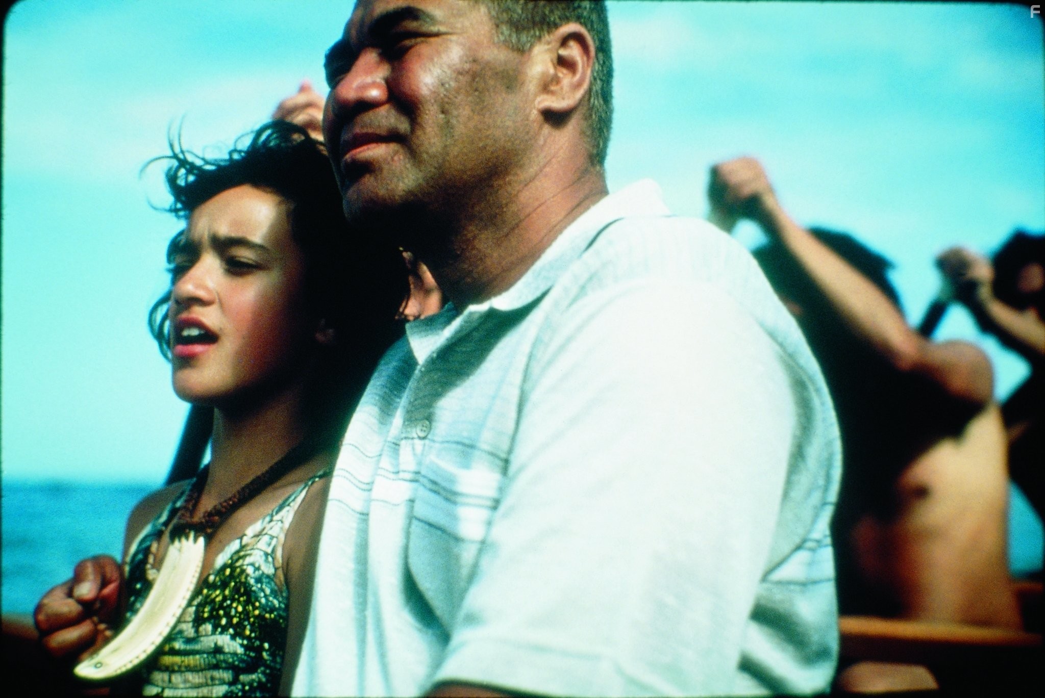 Rawiri Paratene and Keisha Castle-Hughes in Оседлавший кита (2002)