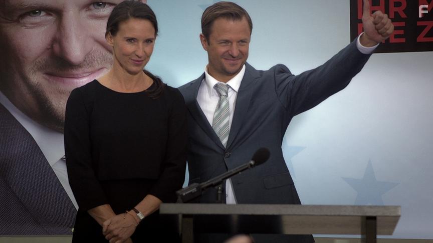 Philipp Hochmair and Maria Kstlinger in Vorstadtweiber (2015)