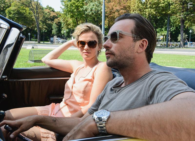 Lucas Gregorowicz and Adina Vetter in Vorstadtweiber (2015)