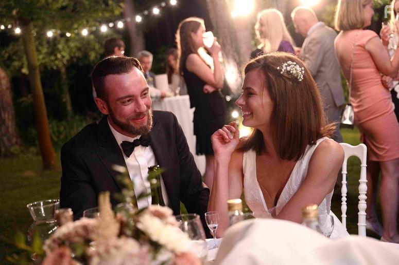 Marcin Kowalczyk and Natalia Szroeder in Jak zostalem gangsterem. Historia prawdziwa (2019)