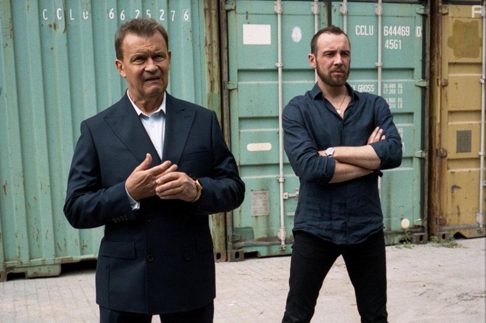 Jan Frycz and Marcin Kowalczyk in Jak zostalem gangsterem. Historia prawdziwa (2019)