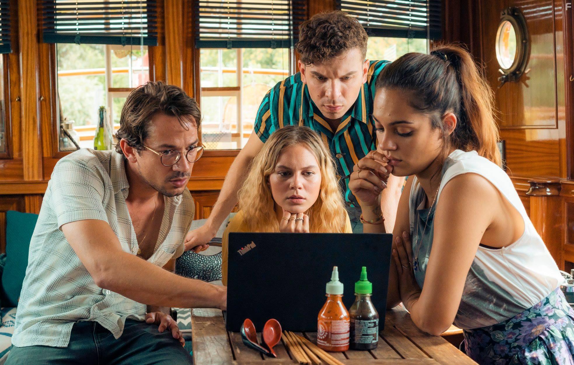 Marc Benjamin, Edin Hasanovic, Alicia von Rittberg, and Nilam Farooq in Rate Your Date (2019)