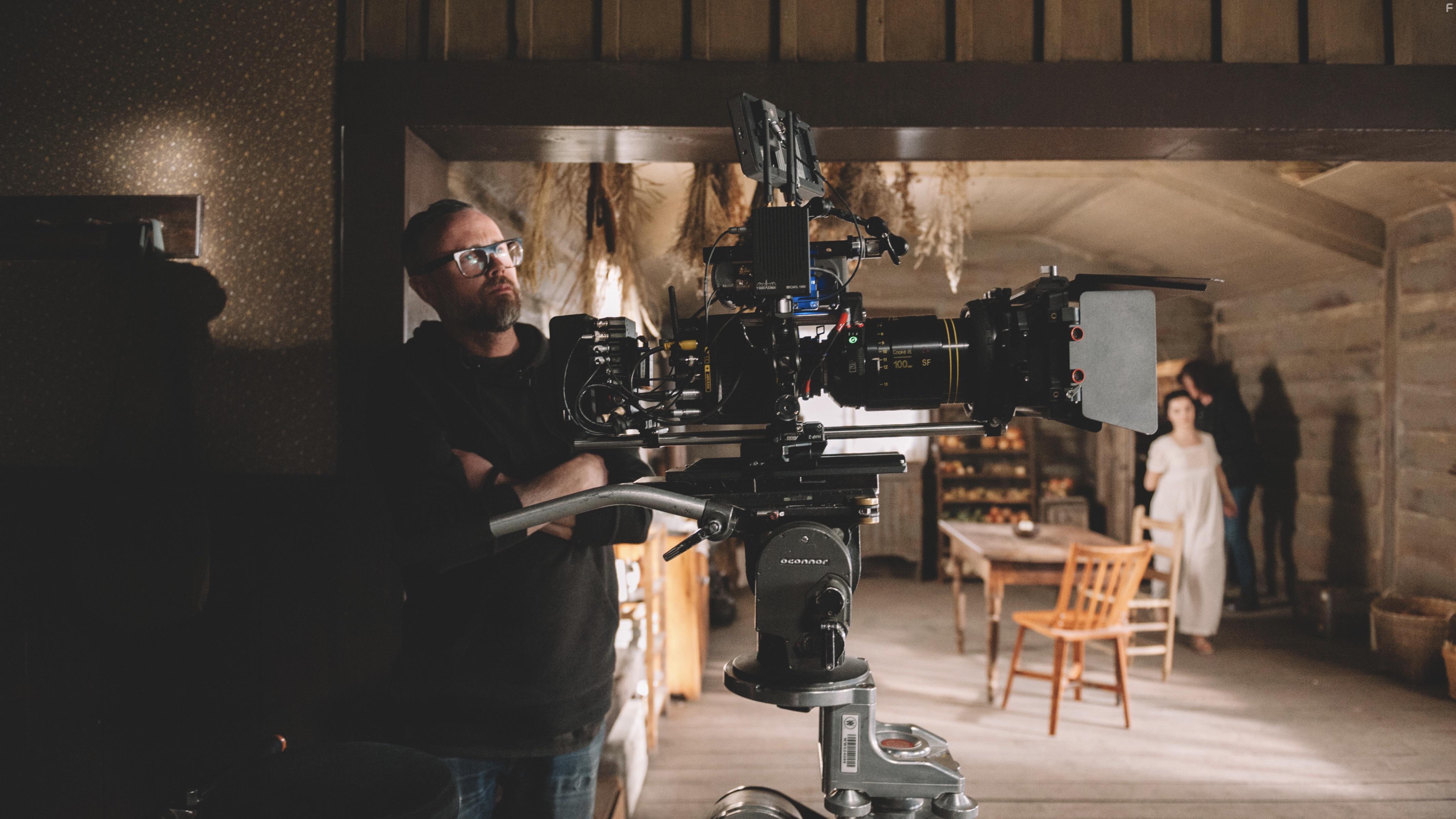 Jessica Reynolds and Nick Thomas in The Curse of Audrey Earnshaw (2020)