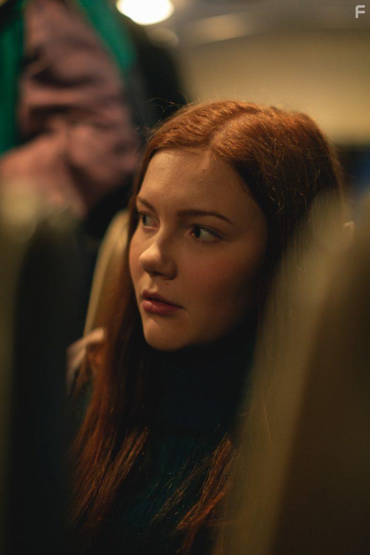 Sophie Jane Oliver in Shortcut (2020)