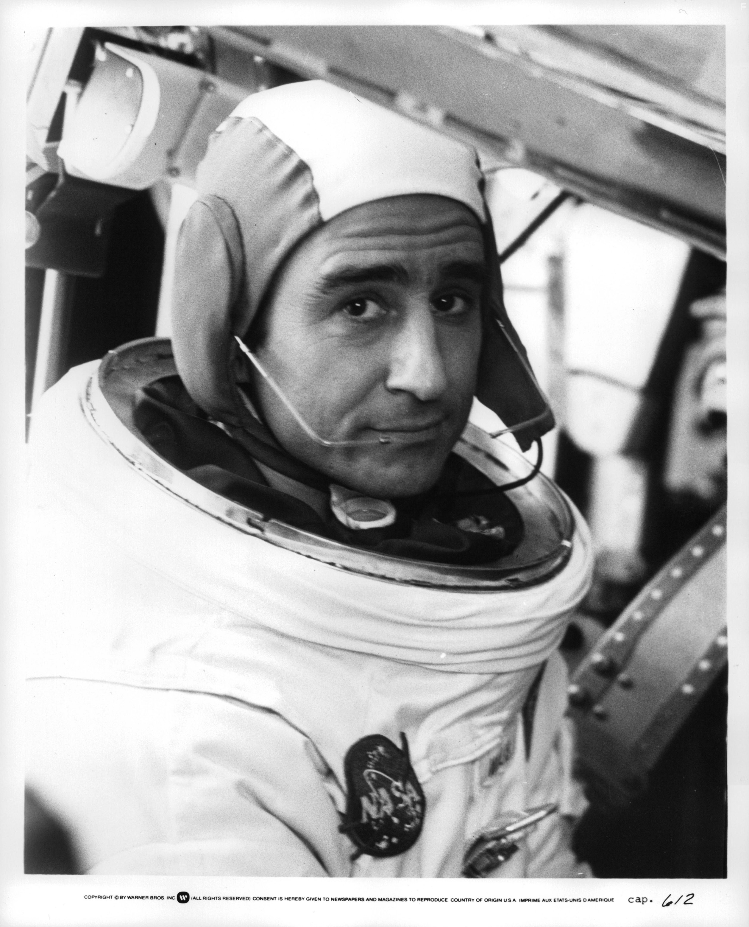 Sam Waterston in Козерог один (1977)