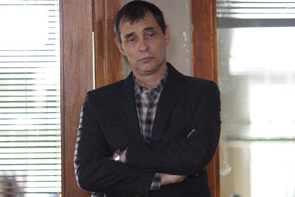 Erdal Besikioglu in Kimsesizler (2020)