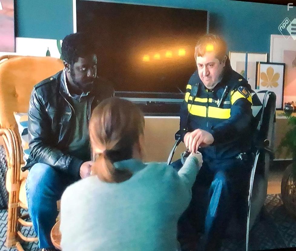 Katja Herbers and Seno Sever in De Kuthoer (2019)