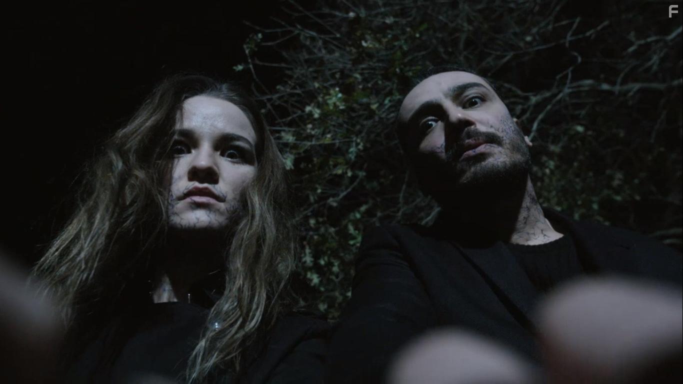 Baran Akbulut and Funda Gray in Sahipli (2017)