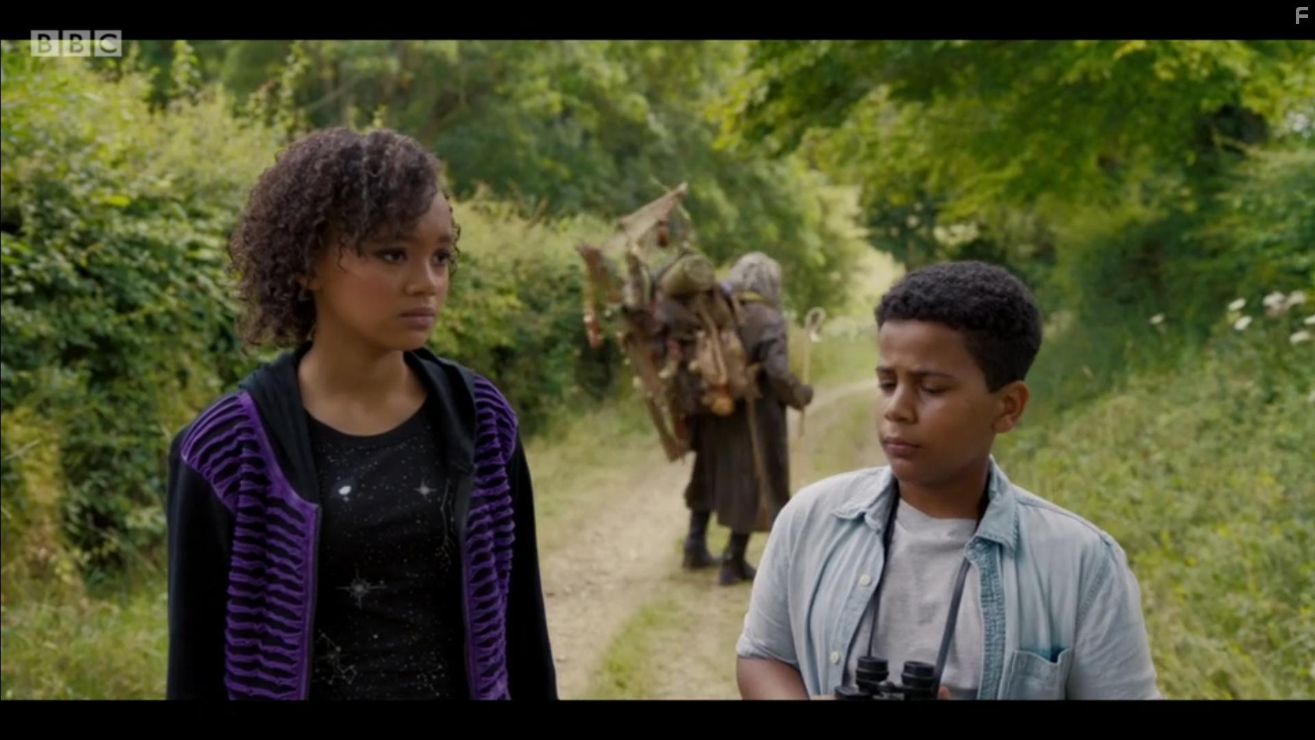 Thierry Wickens and India Brown in Worzel Gummidge (2019)