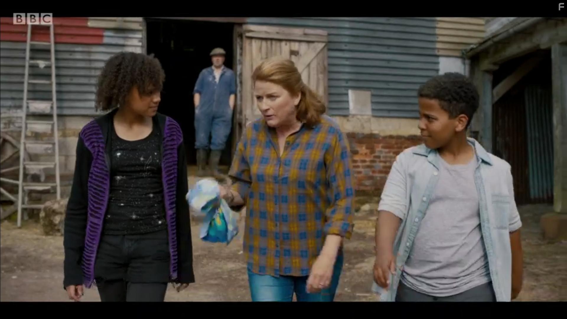 Rosie Cavaliero, Steve Pemberton, Thierry Wickens, and India Brown in Worzel Gummidge (2019)