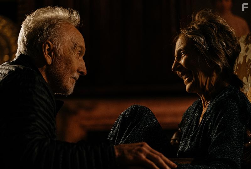 Lin Shaye and Tobin Bell in The Call (2020)