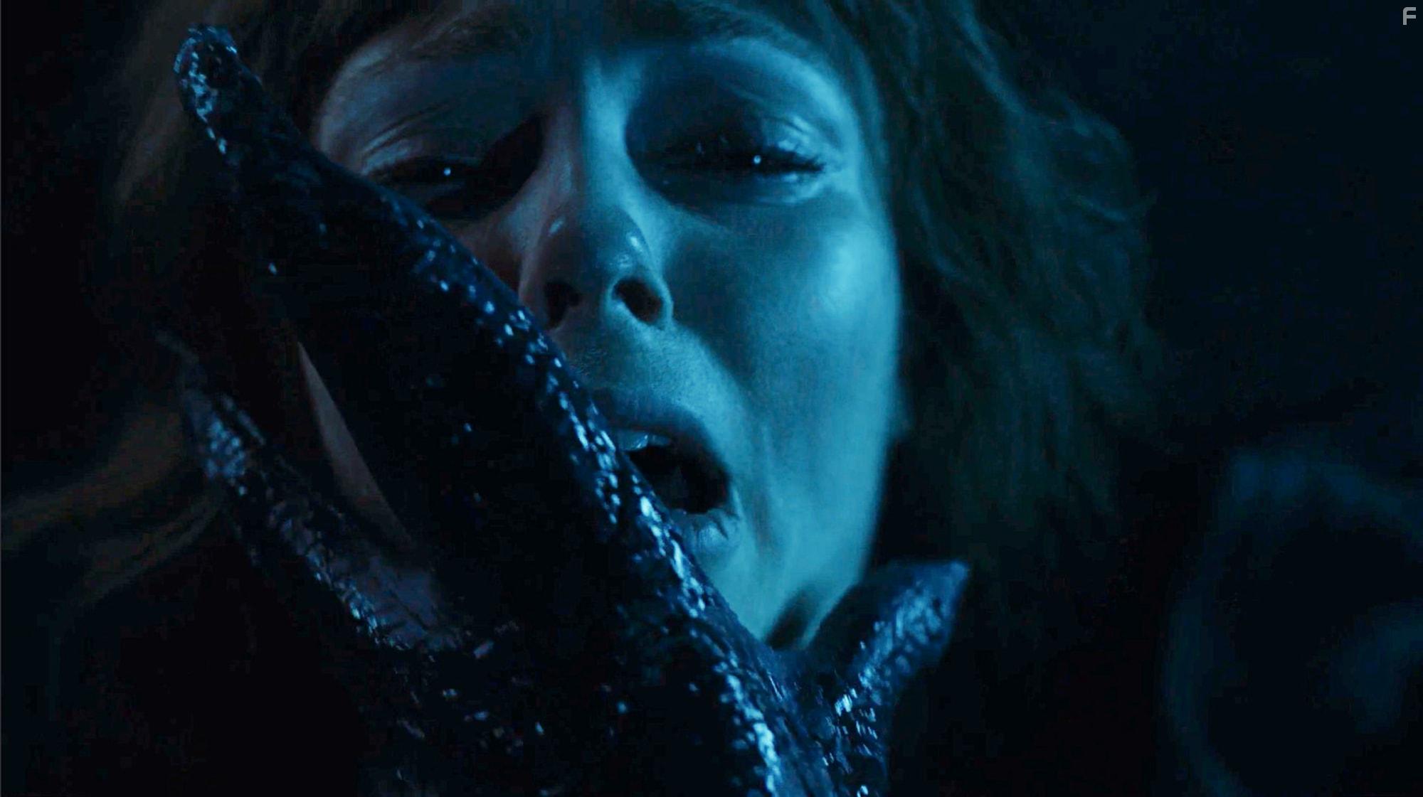 AnnaSophia Robb in The Expecting (2020)