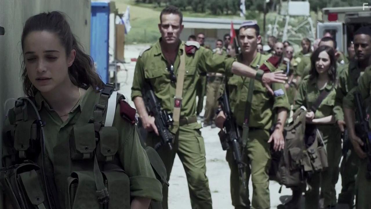 Miki Leon, Shira Naor, Dean Miroshnikov, Daniel Gal, and Yaniv Zanava in Charlie Golf One (2016)