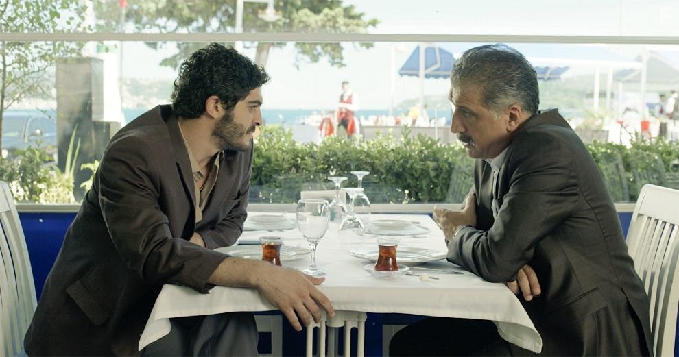 Cem Davran and Burak Deniz in Yarim Kalan Asklar (2020)