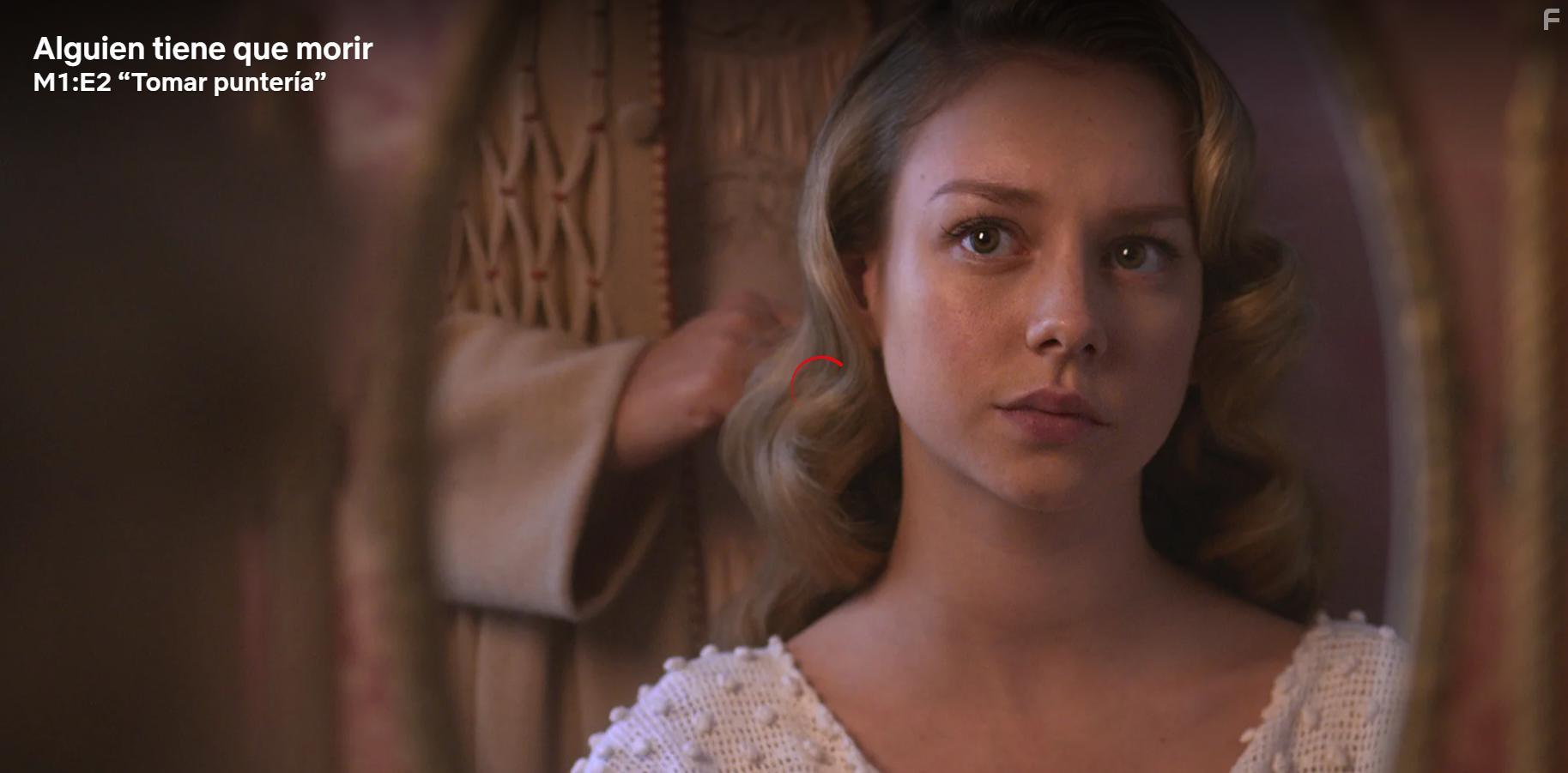 Ester Expsito in Alguien tiene que morir (2020)