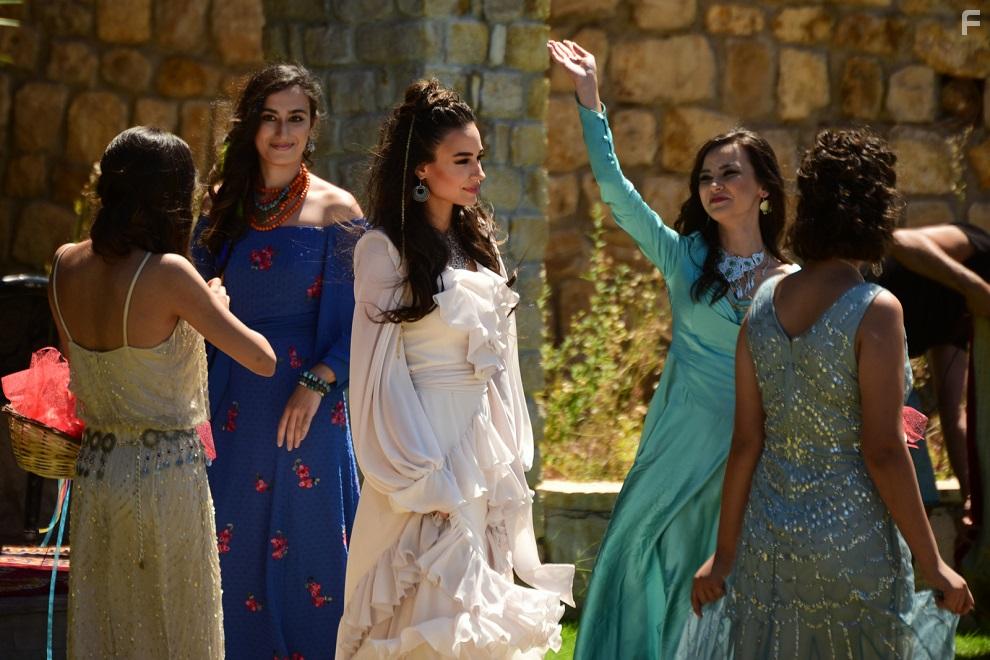 Sude Zlal Gler in Seref Sz (2020)