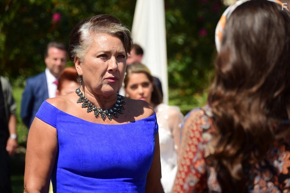 Hlya Darcan in Seref Sz (2020)