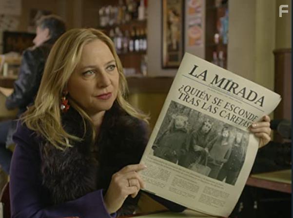 Pilar Castro in Seoras del (h)AMPA: Seoras casi famosas (2020)