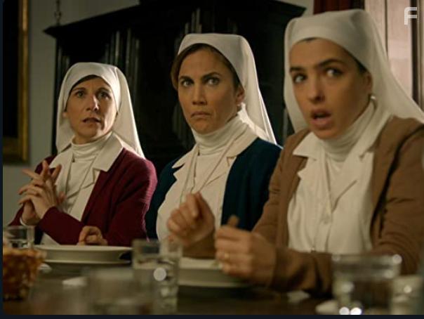 Malena Alterio, Toni Acosta, and Nuria Herrero in Seoras del (h)AMPA: Seoras catlicas, apostlicas y romanas (2020)