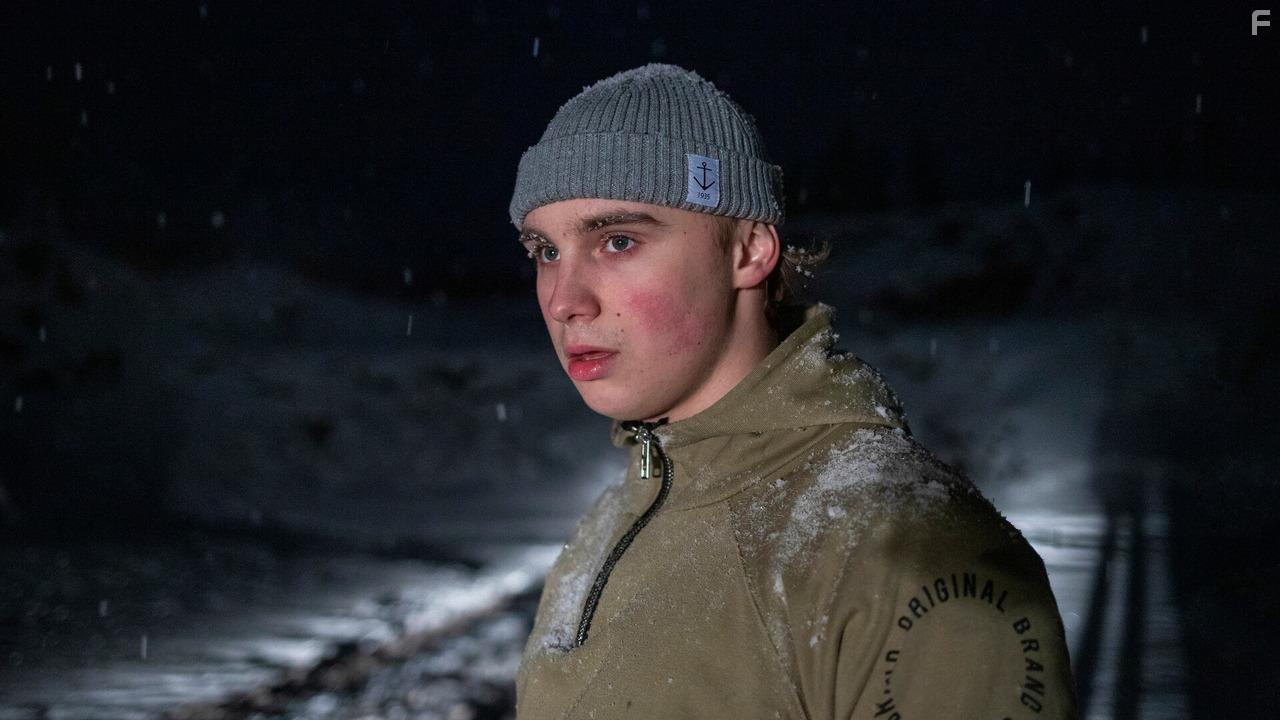 Oliver Dufker in Bjrnstad: Episode #1.1 (2020)