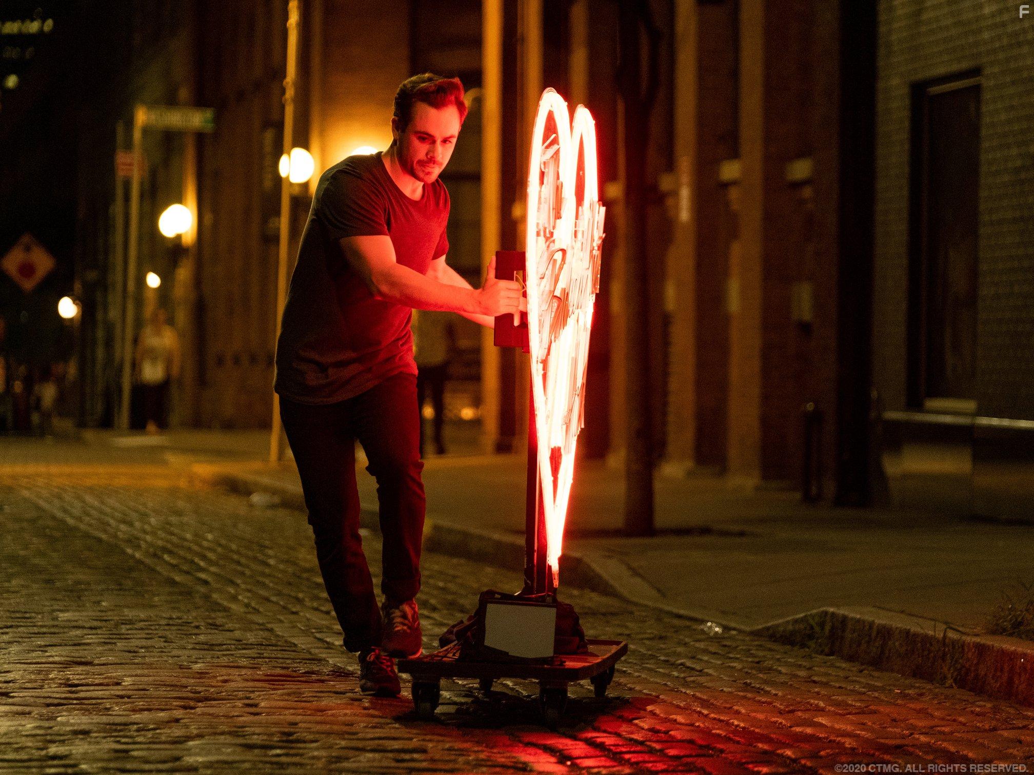 Dacre Montgomery in The Broken Hearts Gallery (2020)