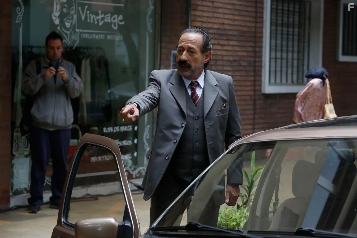 Guillermo Francella in El robo del siglo (2020)