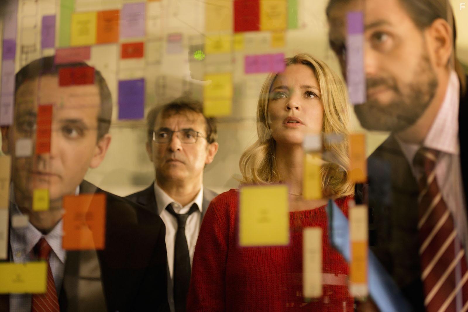 Albert Dupontel, Virginie Efira, Grgoire Ludig, and David Marsais in Adieu les cons (2020)