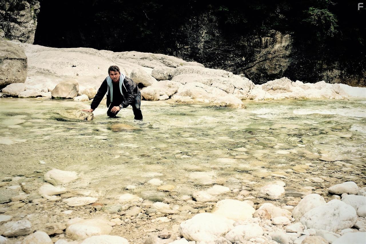 Hans Sigl in Flucht durchs Hllental (2019)