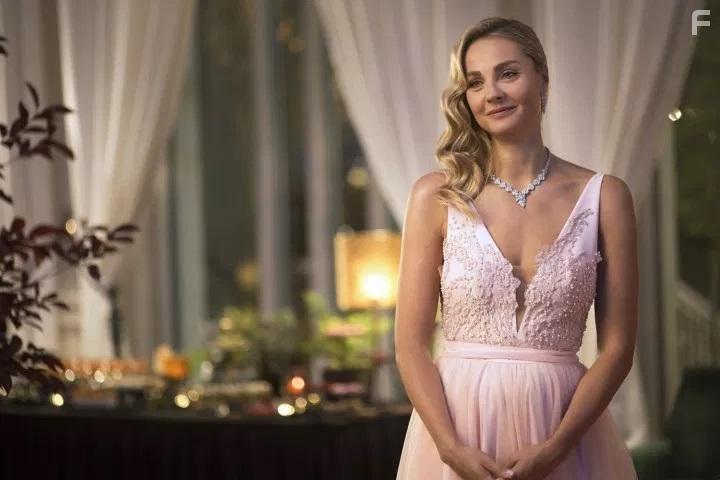 Malgorzata Socha in Jak poslubic milionera (2019)