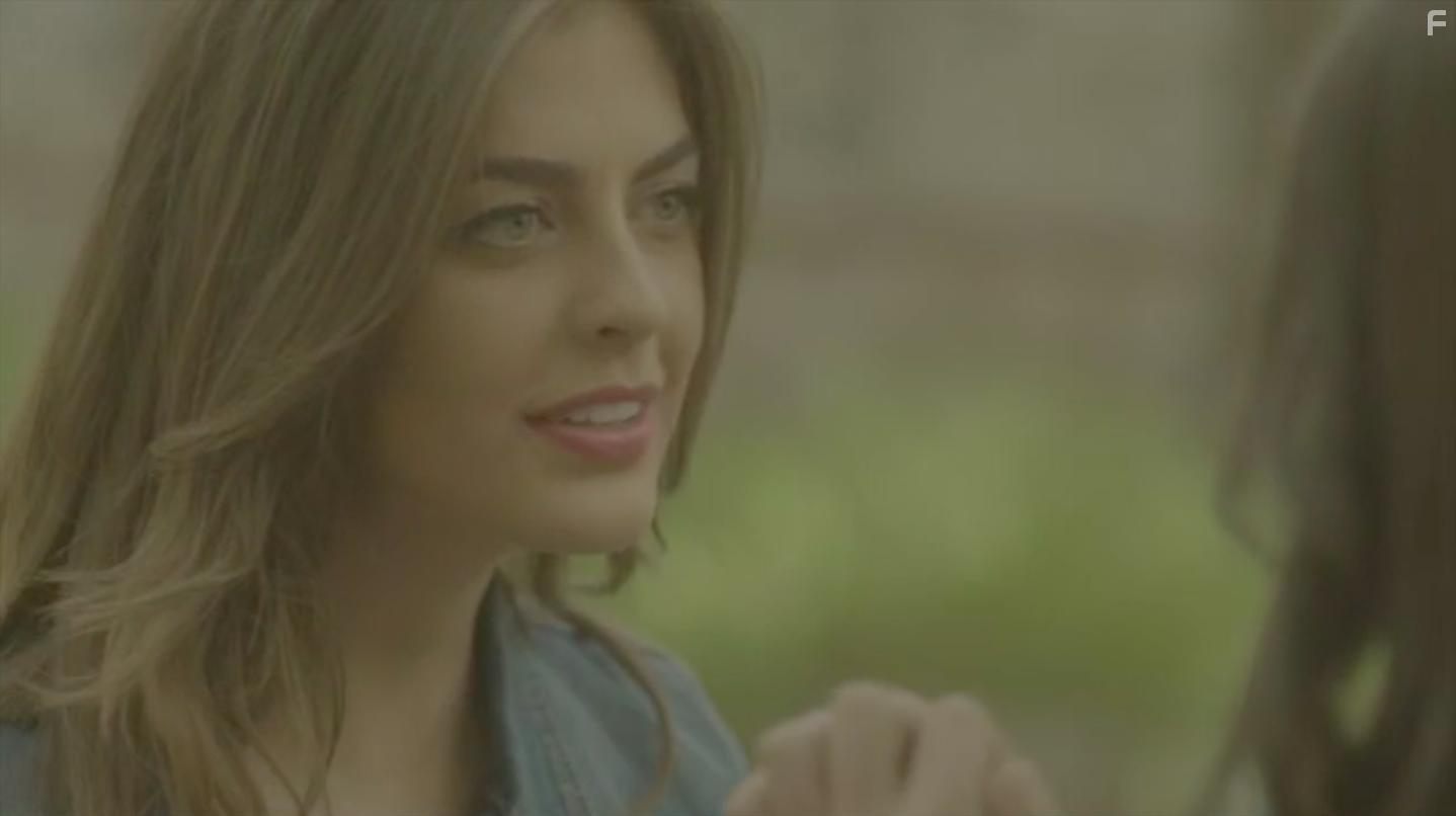 Still of Ariana Ron Pedrique in Dos Lagos