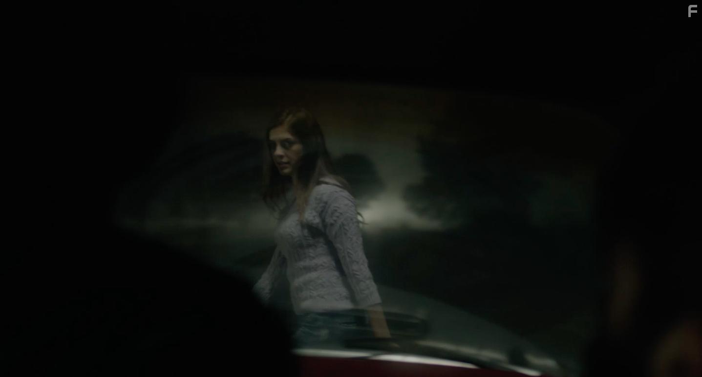 Ariana Ron Pedrique in Dos Lagos (2017)