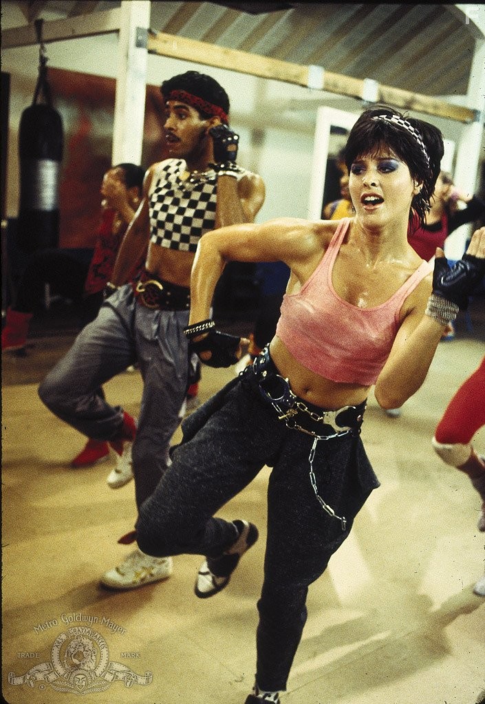 Lucinda Dickey and Adolfo Quinones in Брейк-данс 2: Электрическое Бугало (1984)
